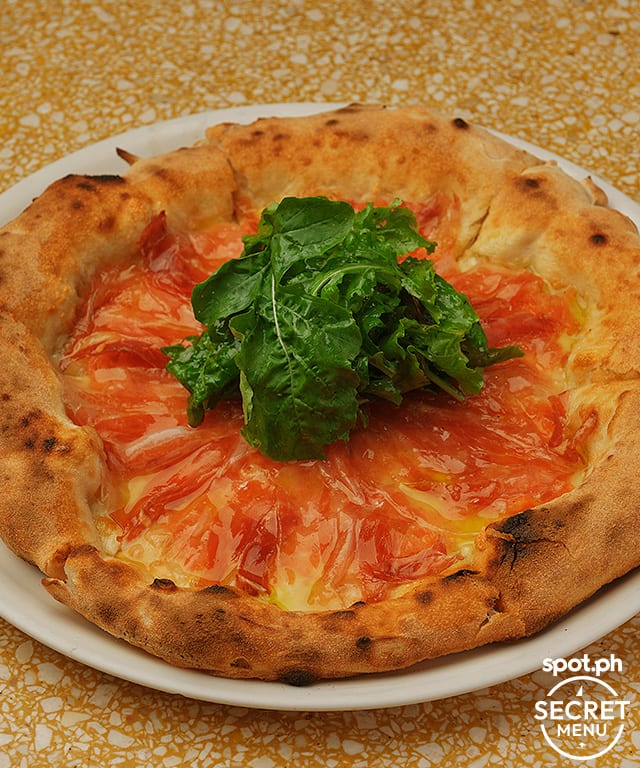 a mano's Jamón Ibérico Pizza. Photo by Hans Fausto