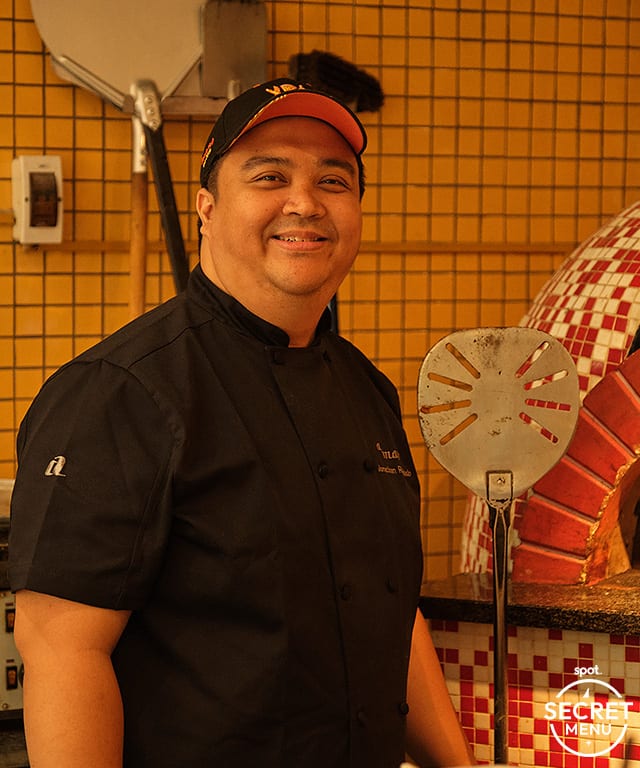 Chef Jonathan Redoblado of a mano