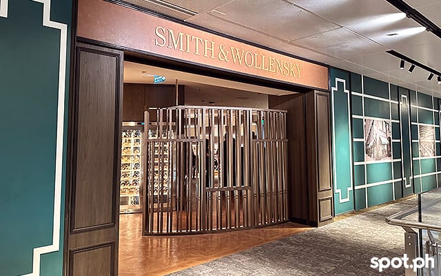 The Facade of Smith & Wollensky.