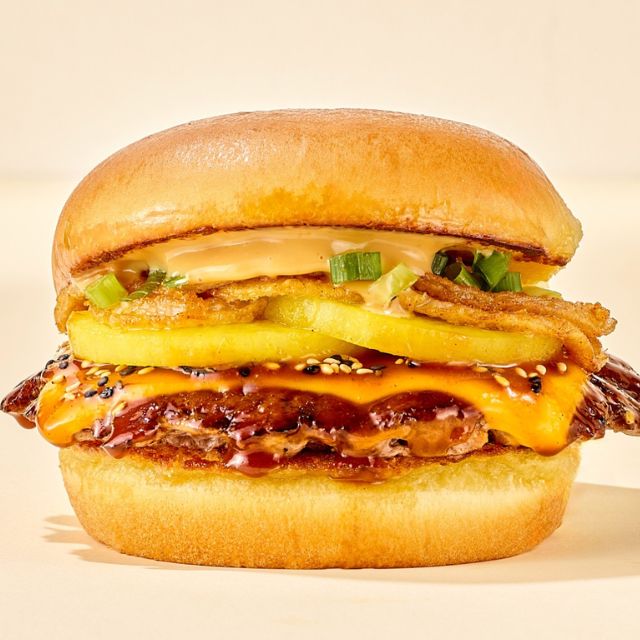 アイドル HUMAN MADE x Shake Shack Burger HUMAN MADE teams up with Shake Shack for a limited-edition
