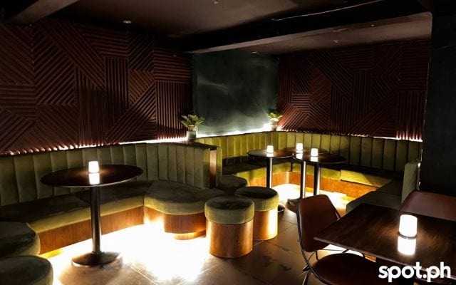 the grasshopper bar interiors