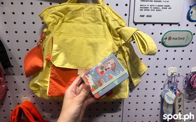 ana tomy micro notebook charm