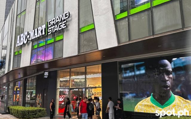 abc mart grand stage corner facade