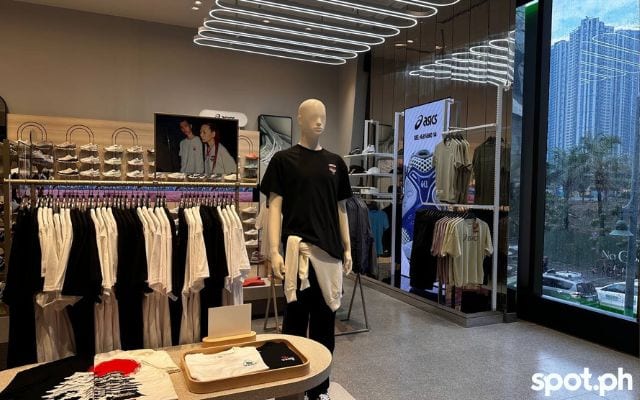 abc mart grand stage corner seocnd floor asics