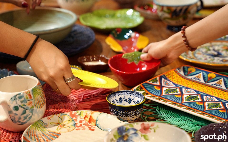 muradito home putting plates