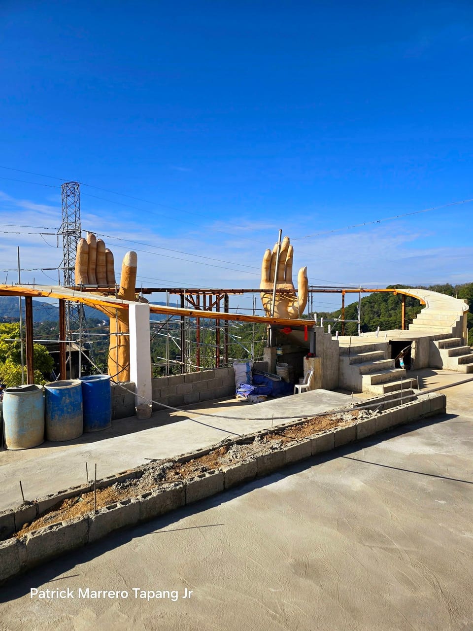 golden bridge in la trinidad banguet