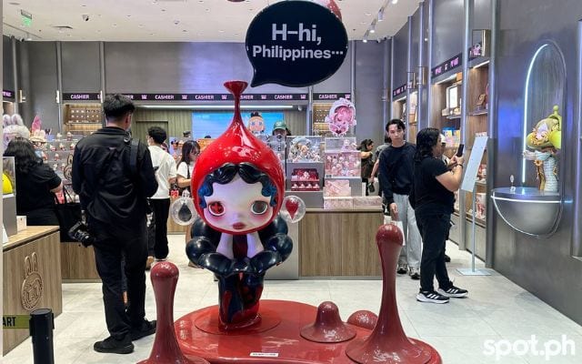 pop mart sm aura premiere skullpanda