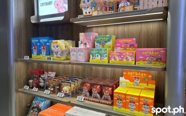 pop mart sm aura crybaby