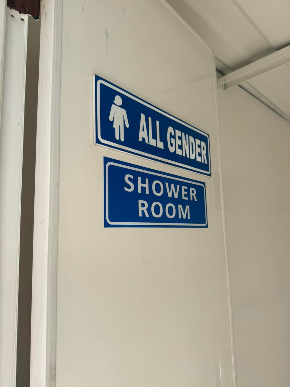 mmda shower room in pasig