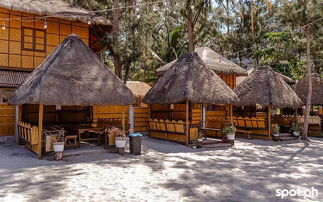 Huts for daytour guests