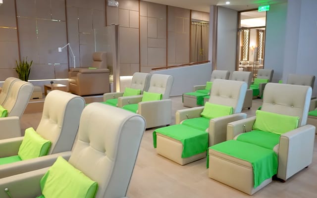 Start your trip relaxed by waiting for your flight at The Wings Hotel lounge