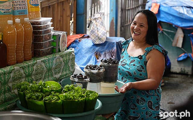 You can buy bundles of fresh pako, tubs of suso and crablets at the Pasalubong Center
