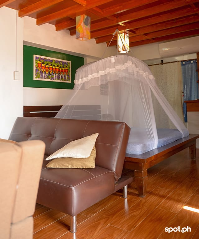 Esmeris farm deluxe cellar suite